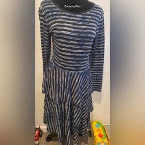 Women’s Dress (Size M)